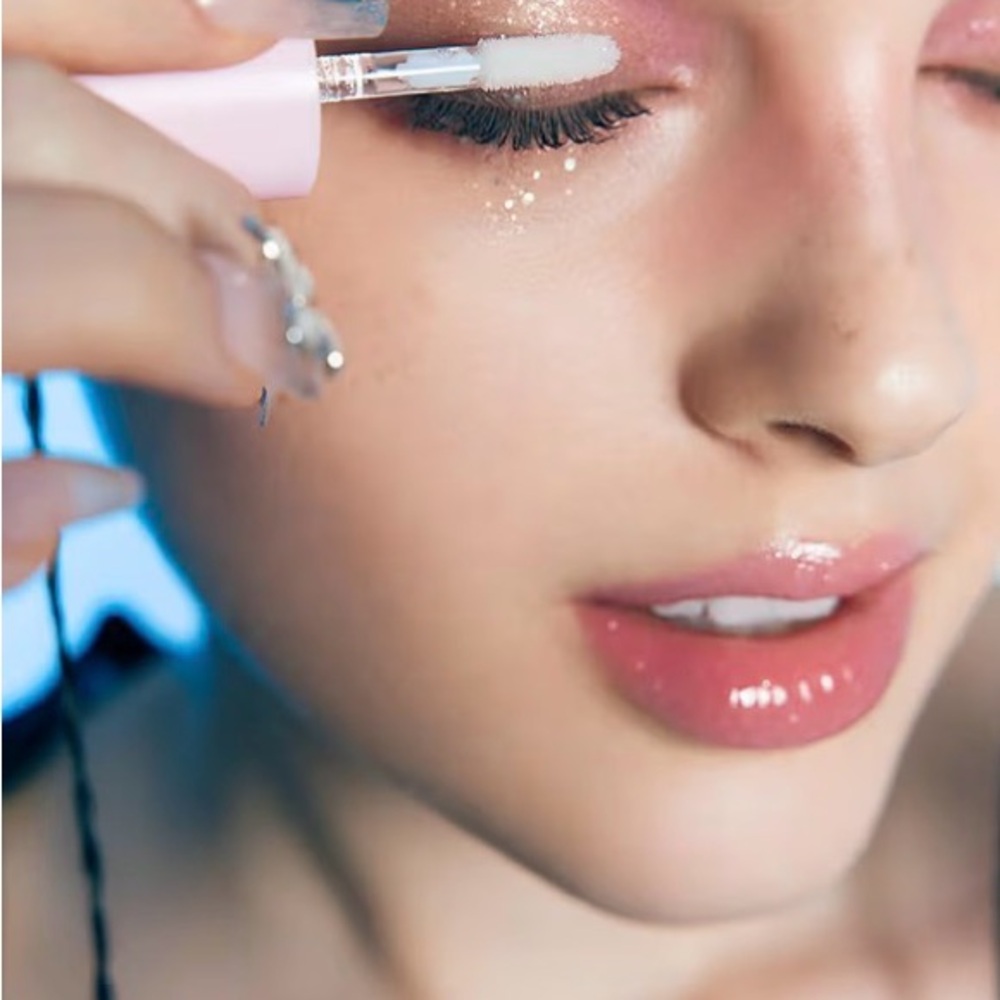 COLORGRAM Milk Bling EyeShadow 12 Humming Coral.         (Korean Makeup)     NWT - Picture 4 of 8